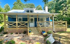 Riverside Relaxer W/Hot Tub+Fire Pit +Wifi & View