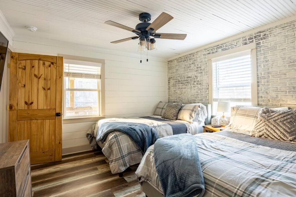 Riverside Relaxer W/Hot Tub+Fire Pit +Wifi & View Franklin Exterior photo