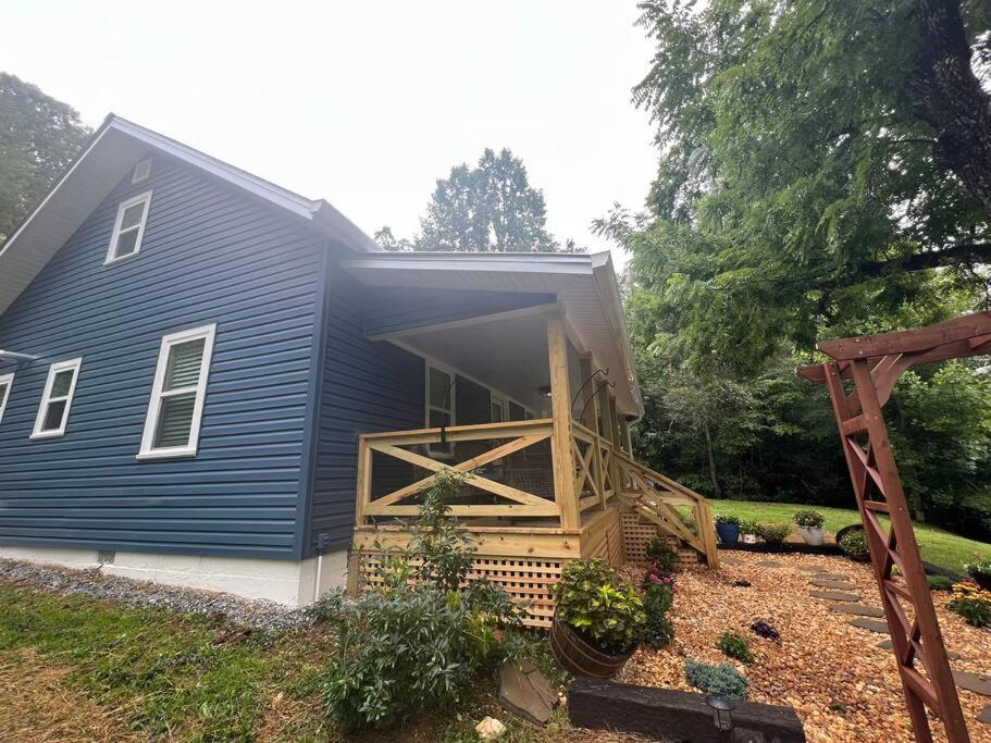 Riverside Relaxer W/Hot Tub+Fire Pit +Wifi & View Franklin Exterior photo