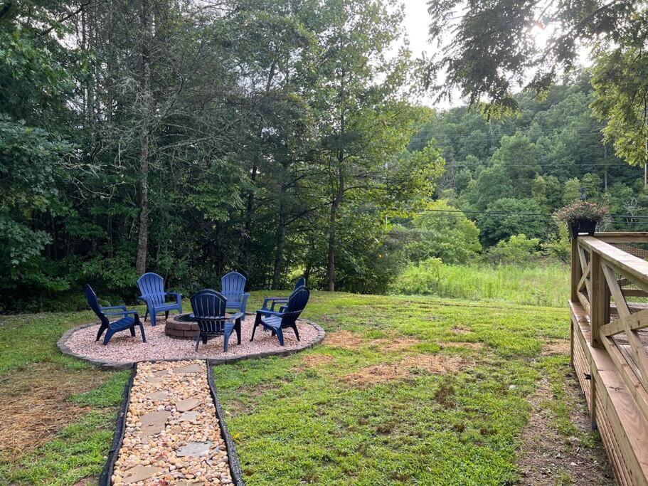 Riverside Relaxer W/Hot Tub+Fire Pit +Wifi & View Franklin Exterior photo
