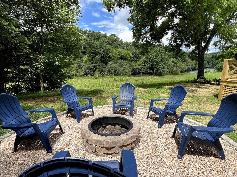 Riverside Relaxer W/Hot Tub+Fire Pit +Wifi & View Franklin Exterior photo